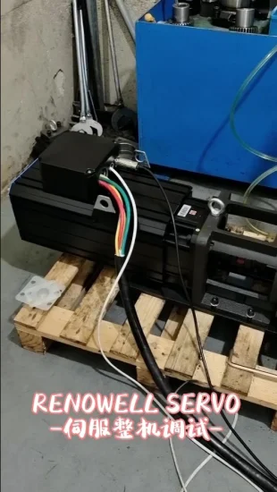 Sistema di servoazionamento per macchine per stampaggio a iniezione di materie plastiche con pompa e servomotore